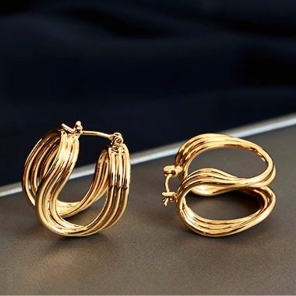 U-Shaped Multi Dimensional Twisted Gold Hoop Earrings Saddleback Closure - Picture 3 of 3